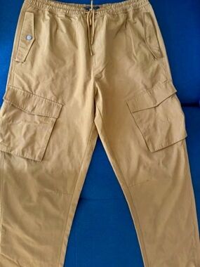 Forever 21 Men's Tan Cargo Jogger Pants